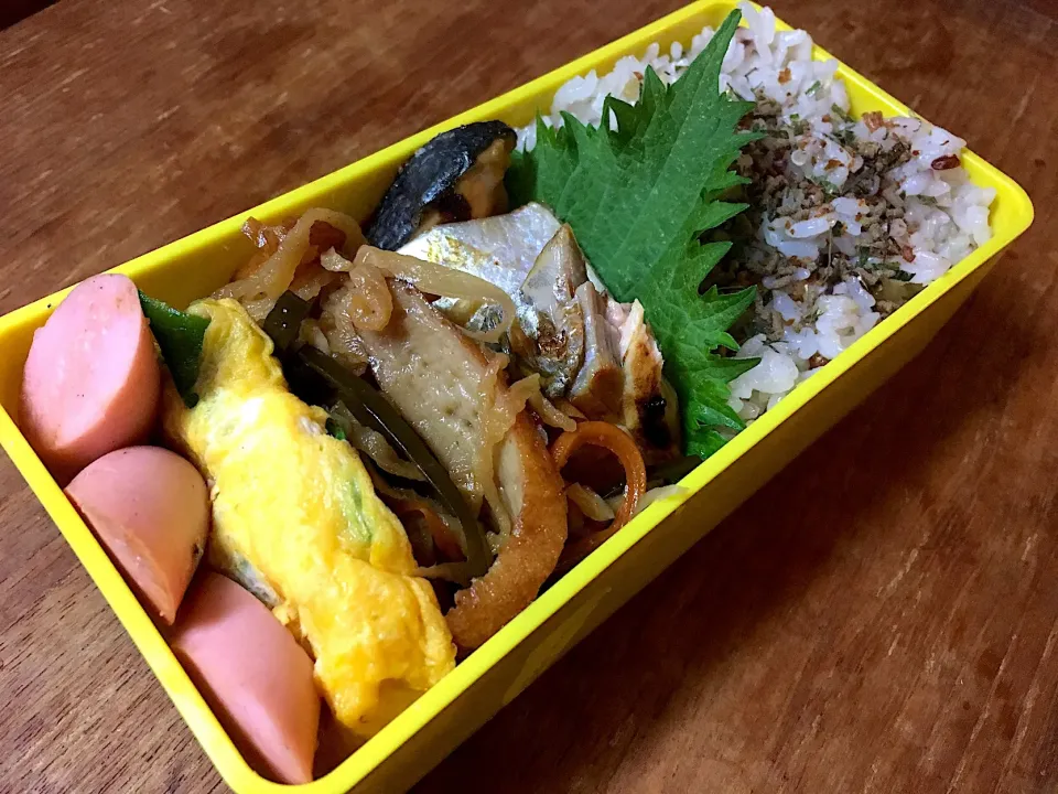 Snapdishの料理写真:焼き鮭弁当|Naoko Miyataさん