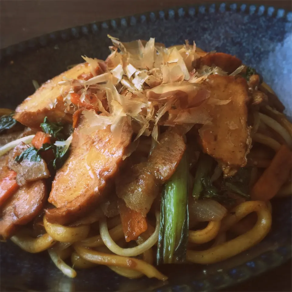 焼うどんに魚河岸揚げ♫|ふじこさん