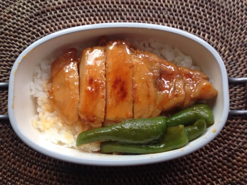 カンタン酢で豚ロースのピリ辛照り焼き弁当|*なおみん*さん