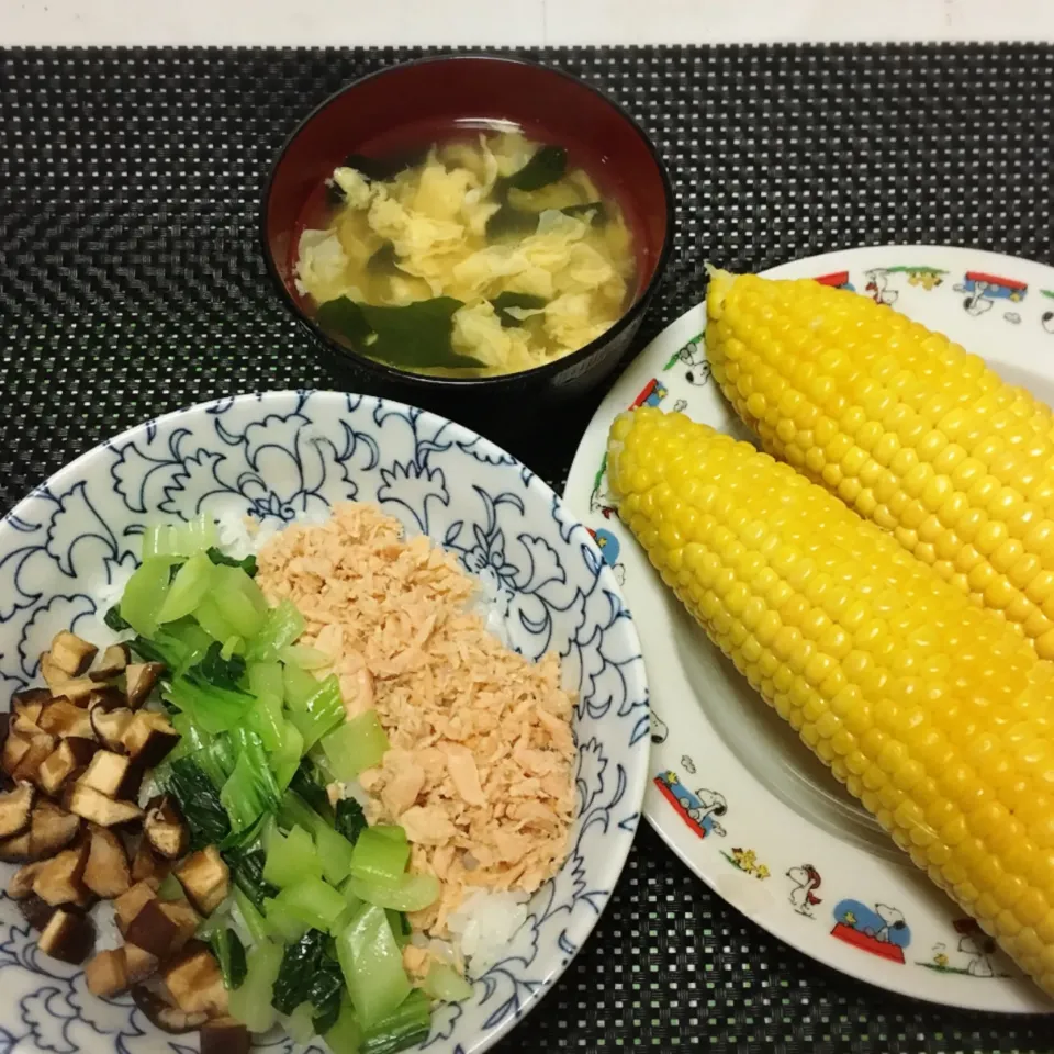 Snapdishの料理写真:かき玉汁・レンチントウモロコシ・三色丼|美也子さん