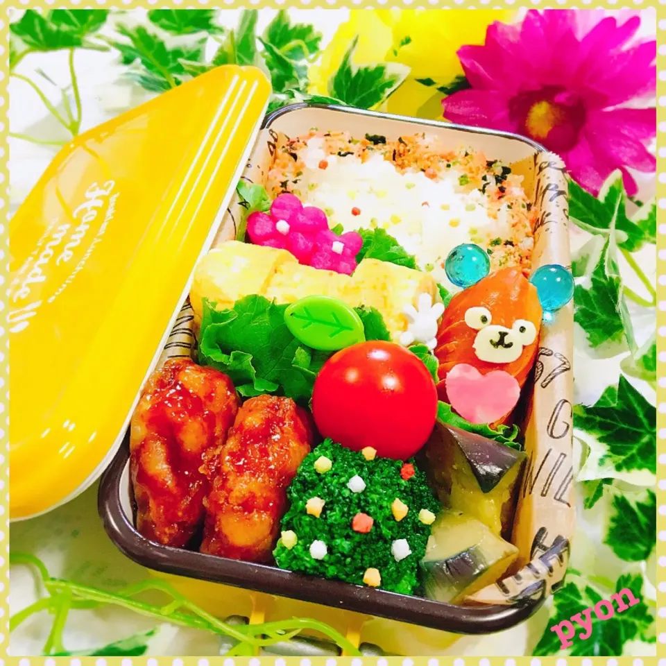 Snapdishの料理写真:娘ちゃん達のお弁当( ^ω^ )
 #娘弁当  #デコ弁  #キャラ弁|ぴょんちゃんさん