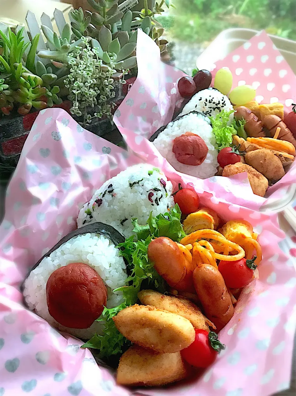 おにぎりと唐揚げ弁当|さえちゃんさん