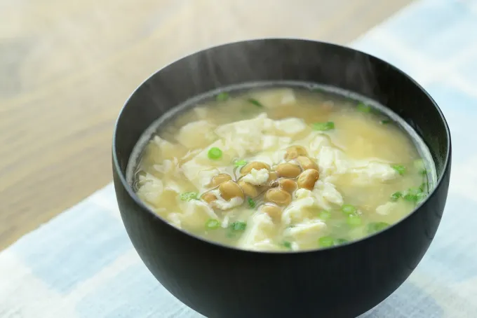 納豆と崩し豆腐のみそ汁|マルコメ キッチンさん