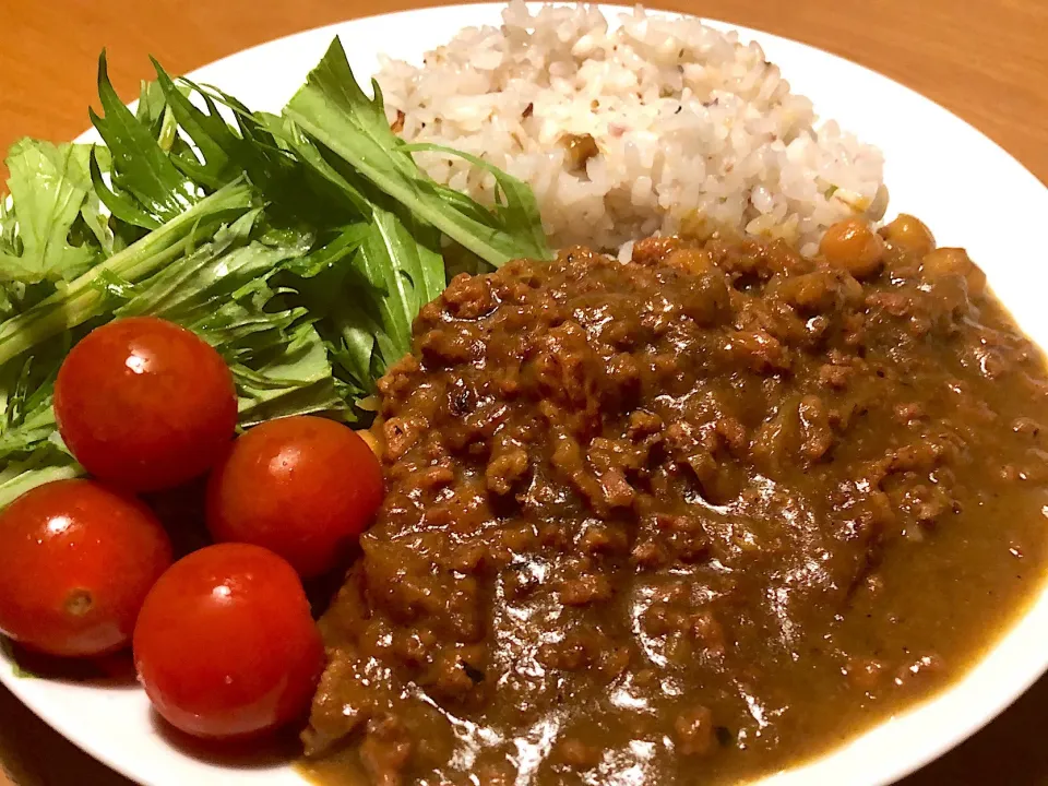 ひよこ豆のキーマカレー #スキレット #ロッジ #カレー #キーマカレー #ひよこ豆|角康広さん