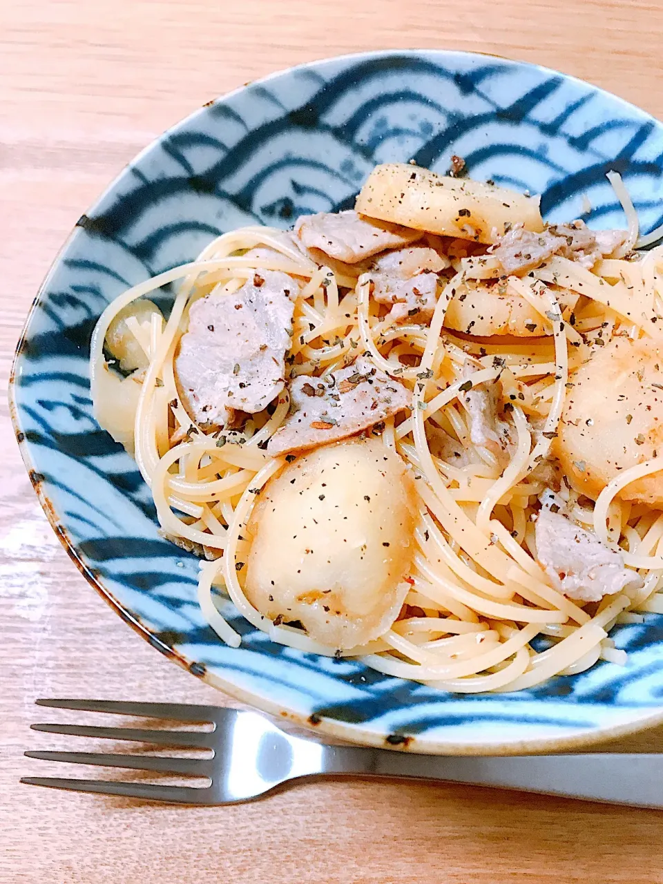 じゃがいもと豚肉のコンソメ醤油スパゲティ|虹色さん