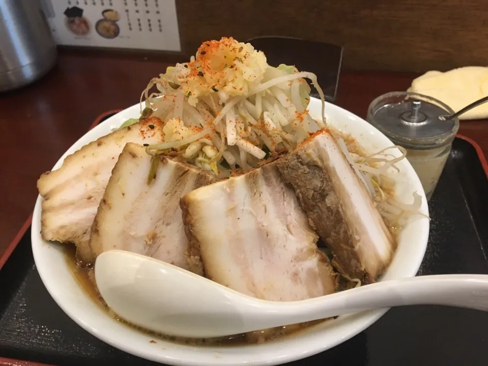 てっぺんラーメン肉増し900円|PegaOさん