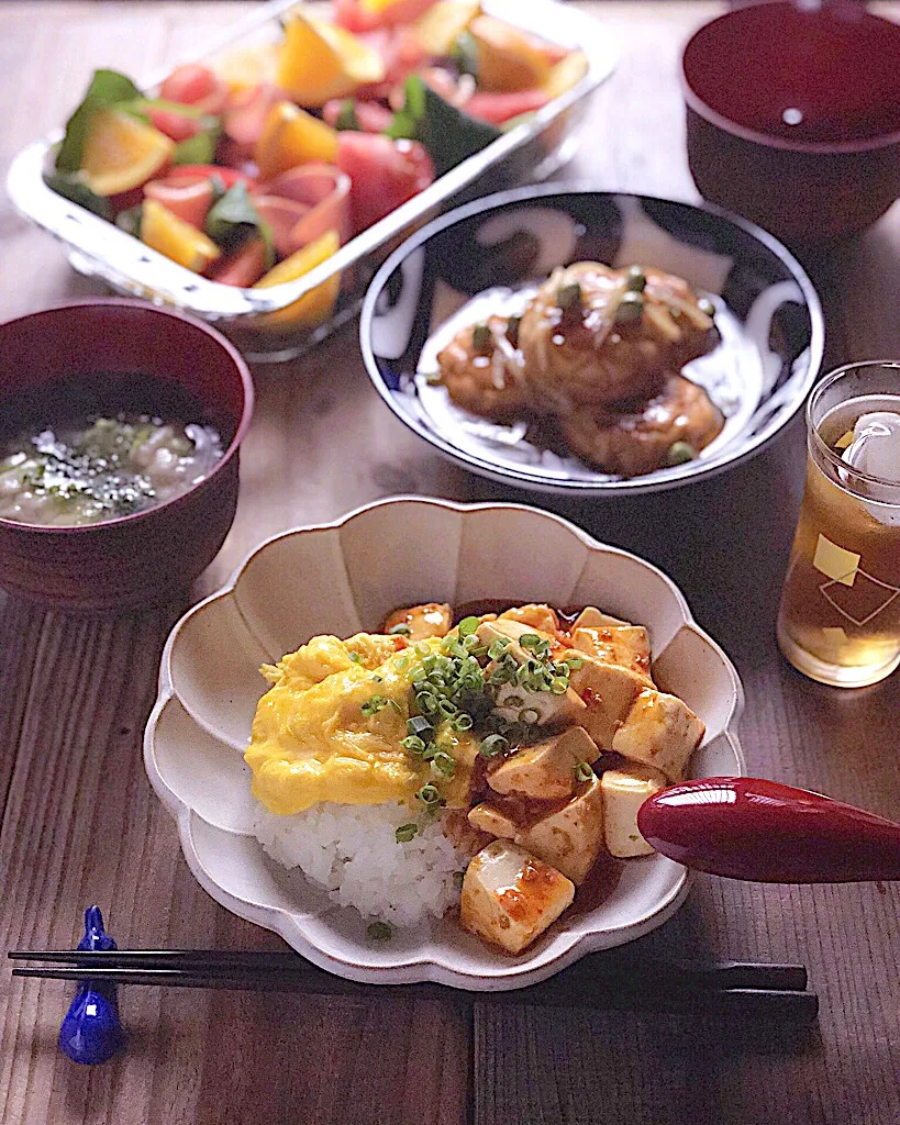 麻婆飯
餃子スープ
魚河岸あげの和風あんかけ
トマトとオレンジのサラダ|ともみ。さん