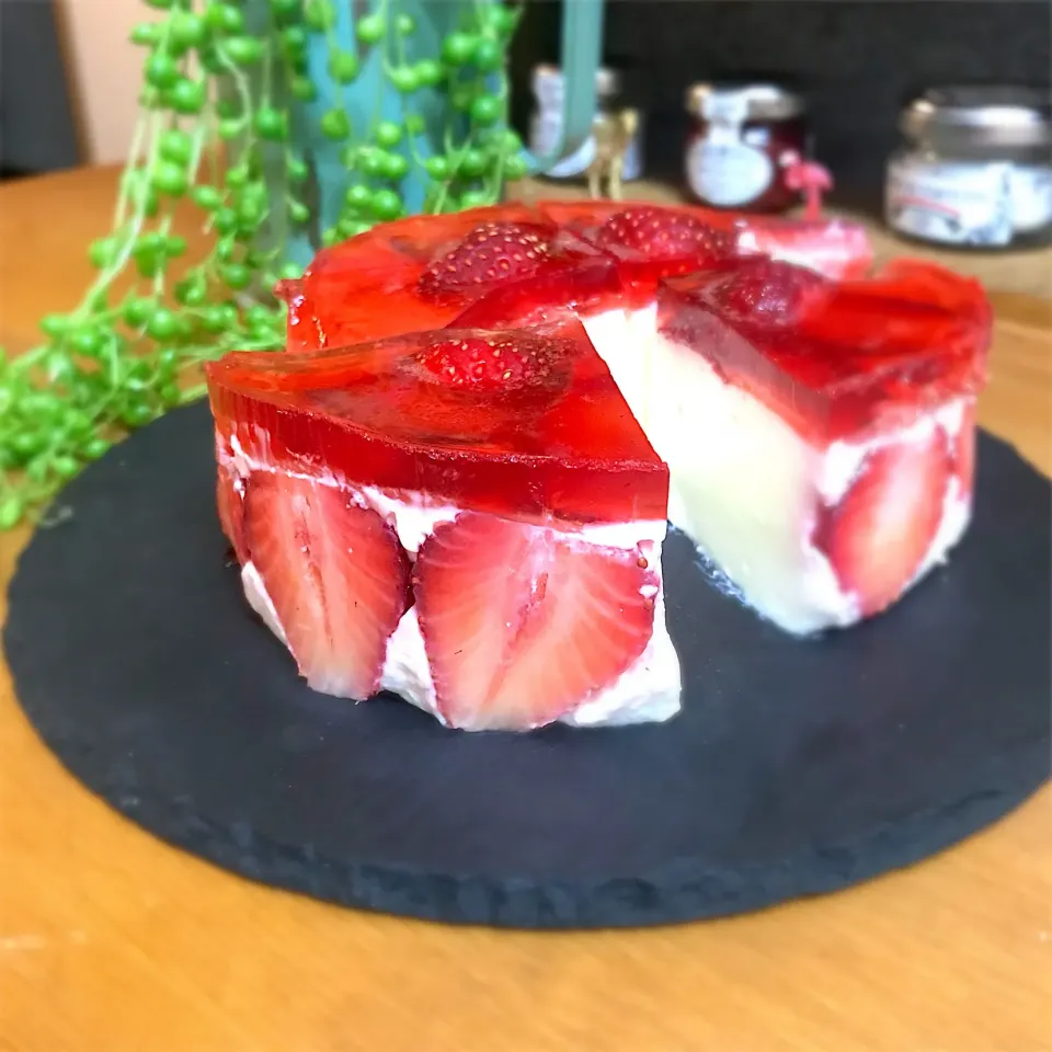 いちごレアチーズケーキ🍓|呑兵衛料理家 おねこさん