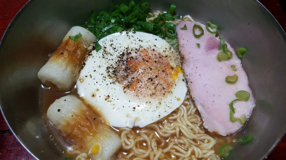 今日の昼食は、明星チャルメラ|Morito Kamiyaさん