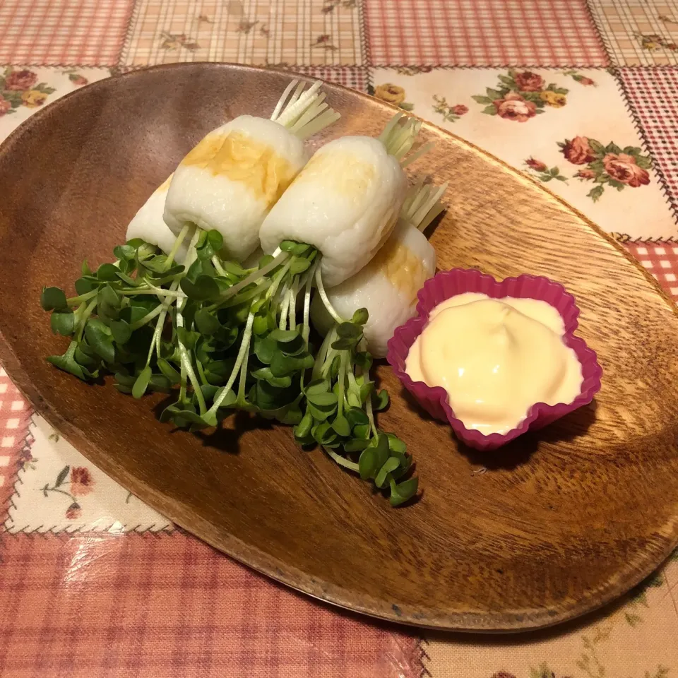 Snapdishの料理写真:カイワレチーちく🧀|＊ゆみしぼり＊さん