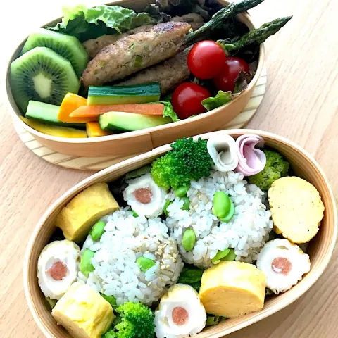 「チーちく」を使ってみたSnapdishの料理・レシピ写真:今日の私のお弁当🍱 週末恒例お片付け弁当 

アスパラつくねと枝豆麦ごはん、チーちく明太子詰めと小さい卵焼き

 #お片付け