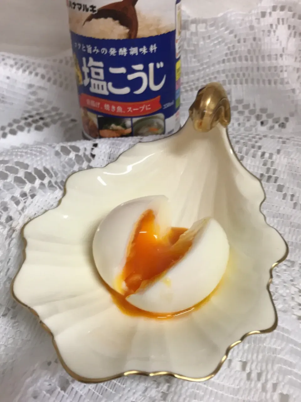 半熟たまごに液塩   #簡単料理 #料理と言えない|nononkoさん