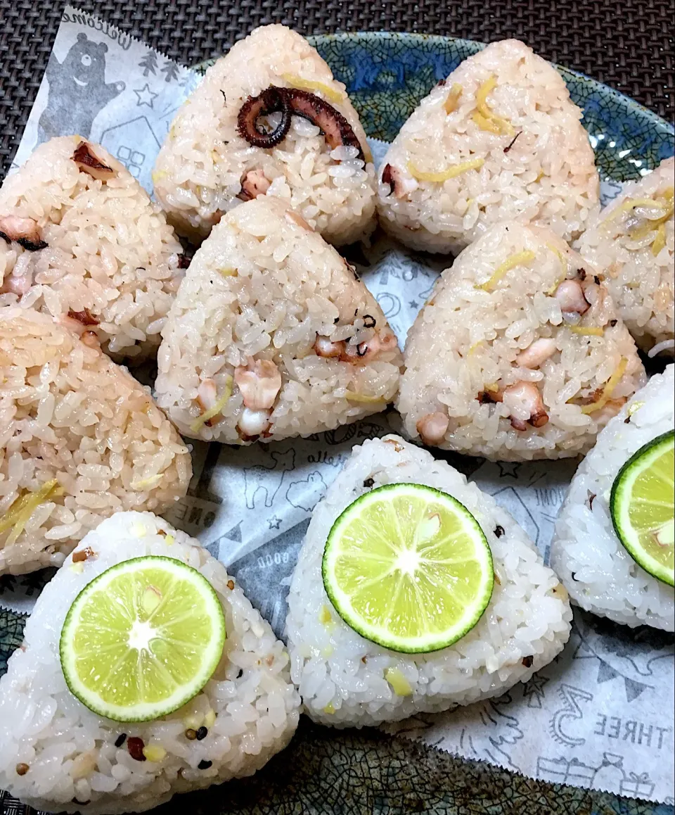 タコ飯にぎり&すだちにぎり🍙|kiusoudaiさん