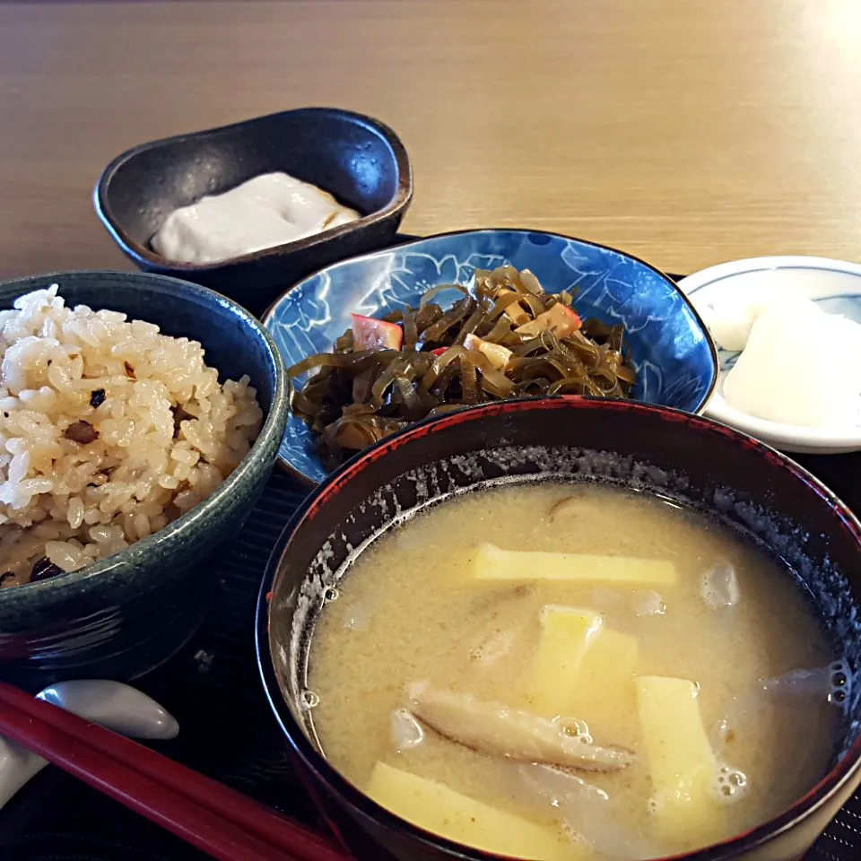 Snapdishの料理写真:沖縄料理 
　イナムルチ(猪擬き汁)定食|miyagushikuさん