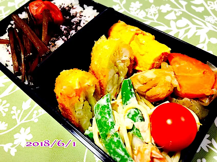 めぐチー🌿さんの料理 海老寄せフライを入れた💕旦那弁当( ´͈ ᗨ `͈ )◞♡⃛|じゅんけさん