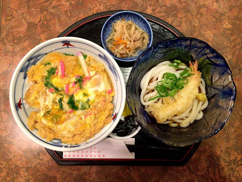 おすすめ定食(木の葉丼と冷たい天ぷらうどん)|ばーさんさん