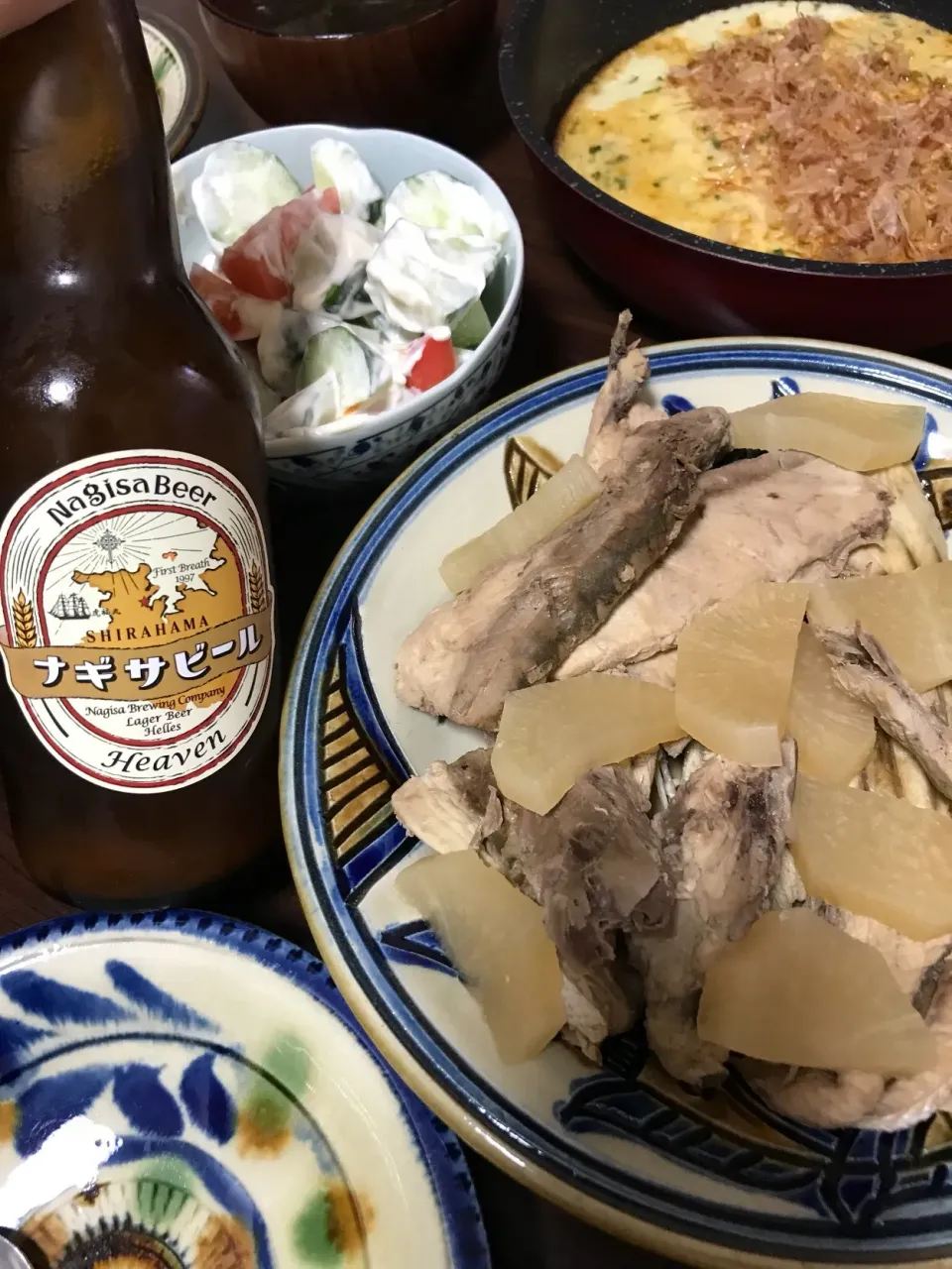 6月1日晩ご飯。ぶりじゃなくてハマチ大根、山芋焼き、とまきゅうマヨ和え、もずくスープ。|あやさん