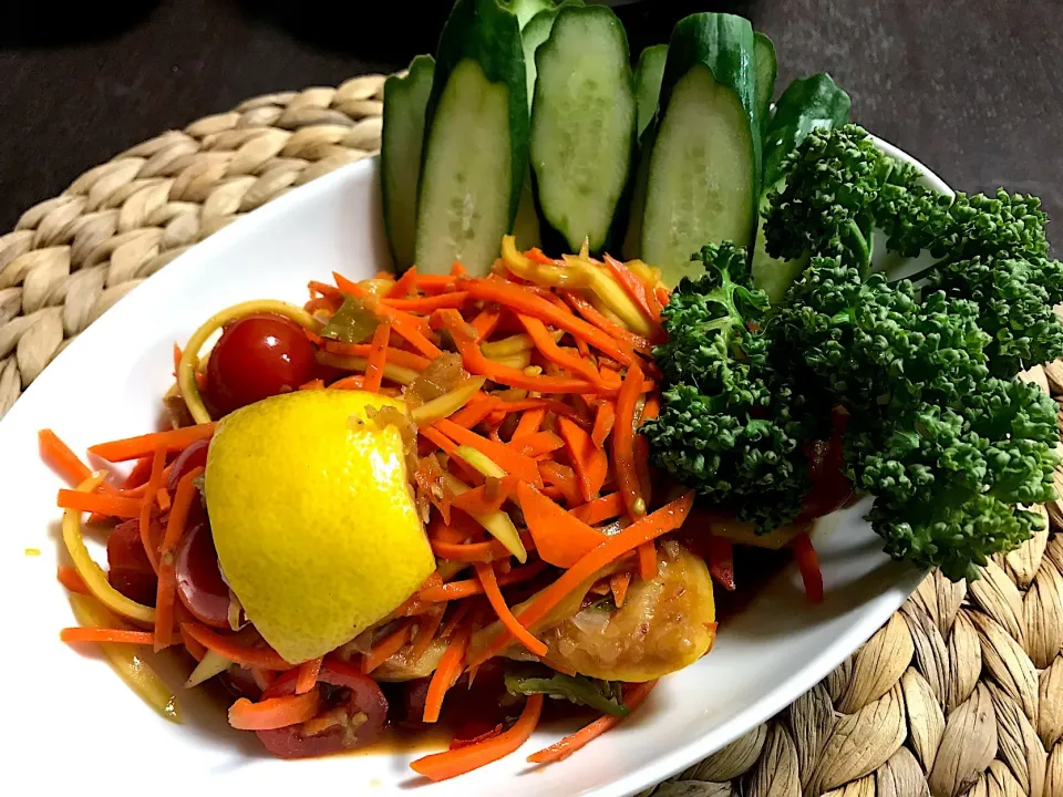 Carrot & mango salad|yeni kartikasariさん