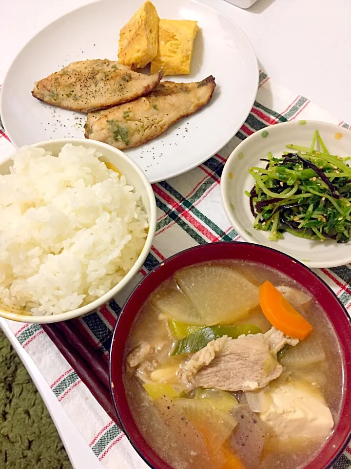 鯵のしょうが大葉揚げ焼き
豆苗のしそ昆布和え
豚汁|kyoさん