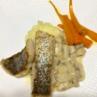 Pan fried Hake, Mash Potato with Parmesan cheese , honey glazed carrots|Faithさん