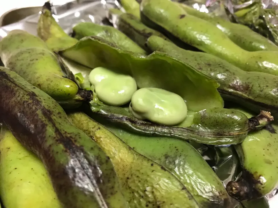 青森県弘前市の道の駅サンフェスタ石川で買ったそら豆のグリル！美味しいオリーブオイルオイルで|お家でbar!さん