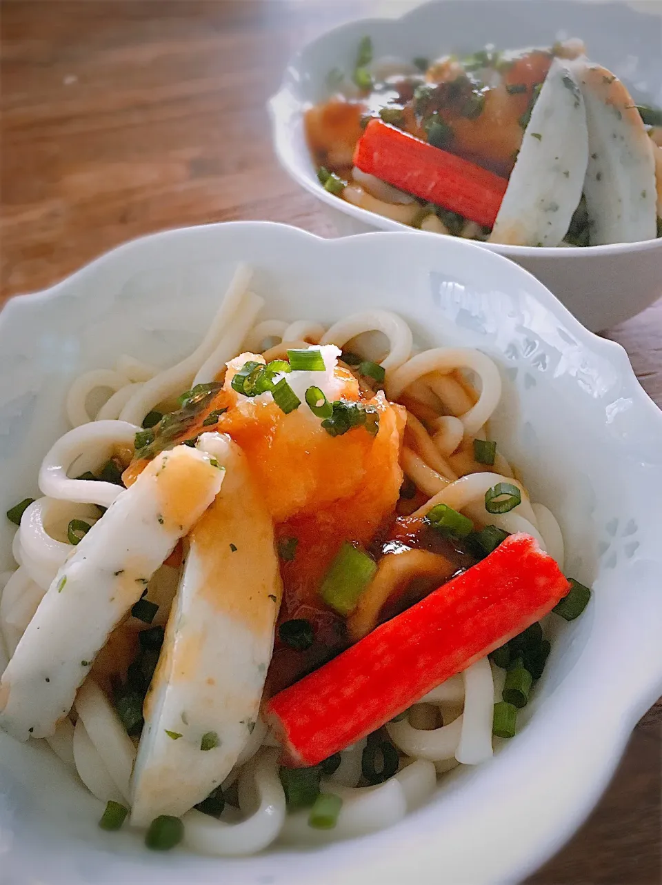 休日のお昼ごはん
・冷やし饂飩
    しそ入り笹かま
     カニカマ
      大根おろし|akiさん