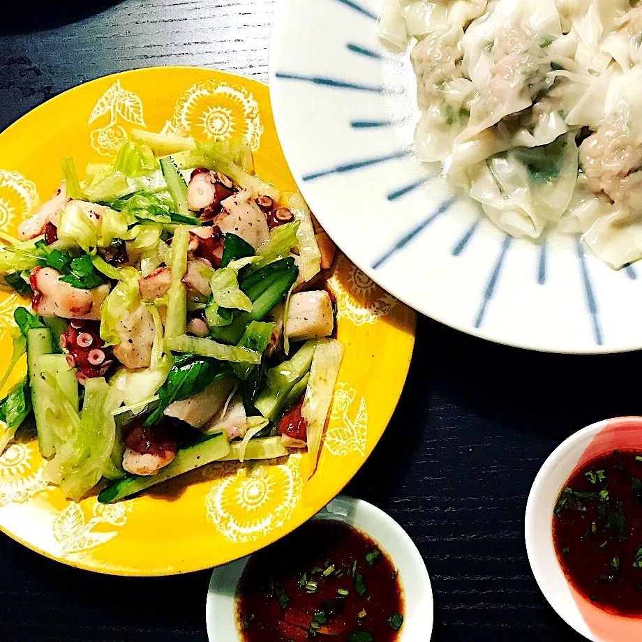 タコとレタスときゅうりとルッコラのシンプルサラダ🥗|ユミレオさん