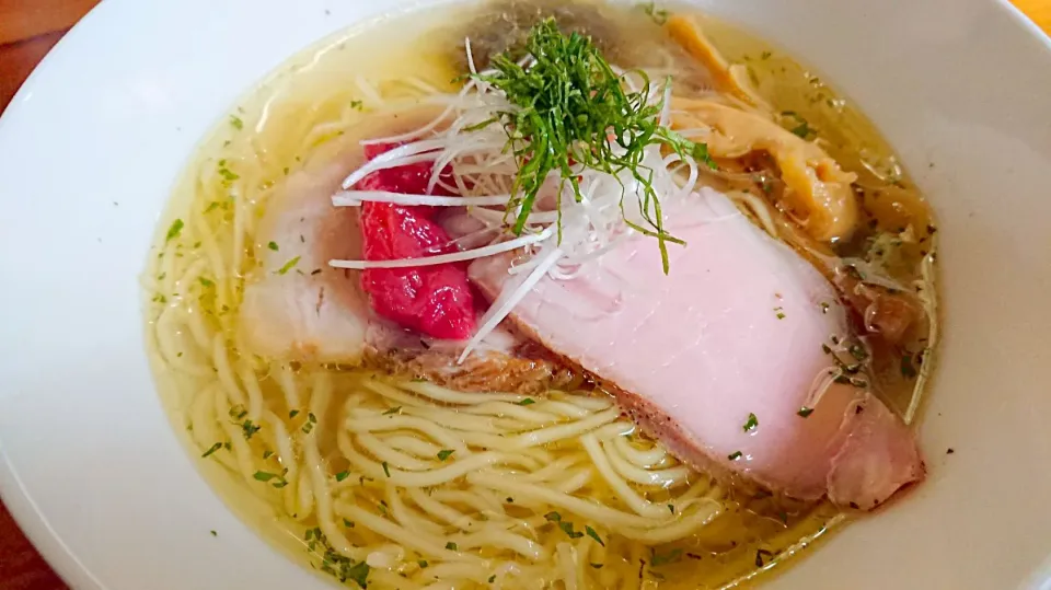 Snapdishの料理写真:梅塩ラーメン|大宮 輝久さん