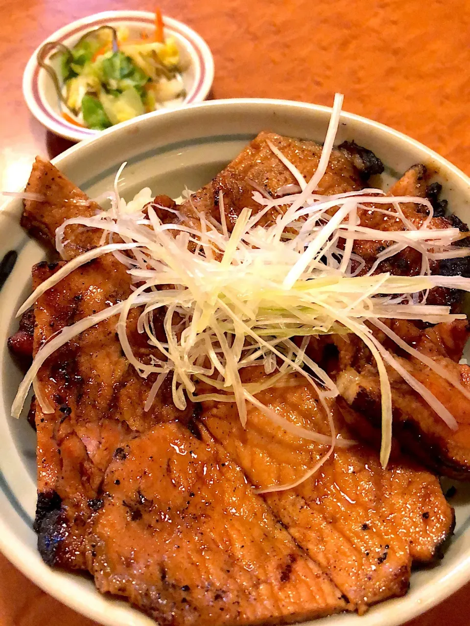 Snapdishの料理写真:十勝いっぴんの豚丼|Takafumi Teramatsuさん