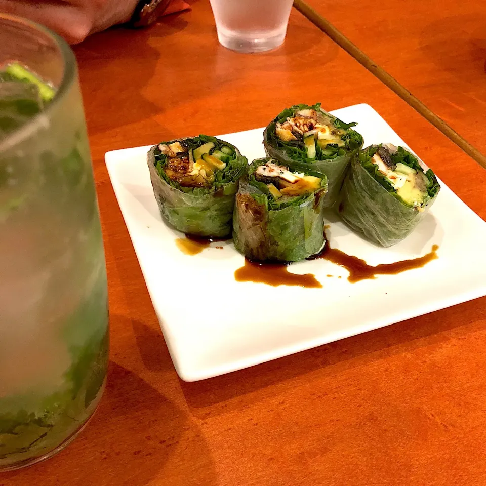 鰻とアボカドの生春巻き🥑パクチーモヒート🌱|Sakikoさん