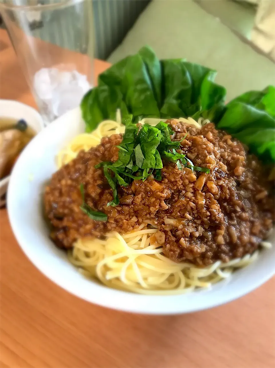 Snapdishの料理写真:6月3日 朝昼ごはん。 レンコンなすのミートソースパスタっ|らぶかさん