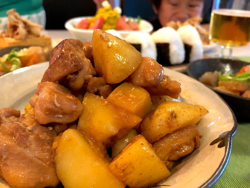 Snapdishの料理写真:新じゃがとチキンの甘辛煮✨|ハマちゃんさん