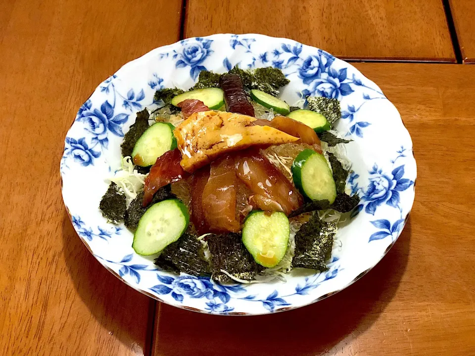 プチプチ海草麺の漬けサラダ🥗|ねこさん