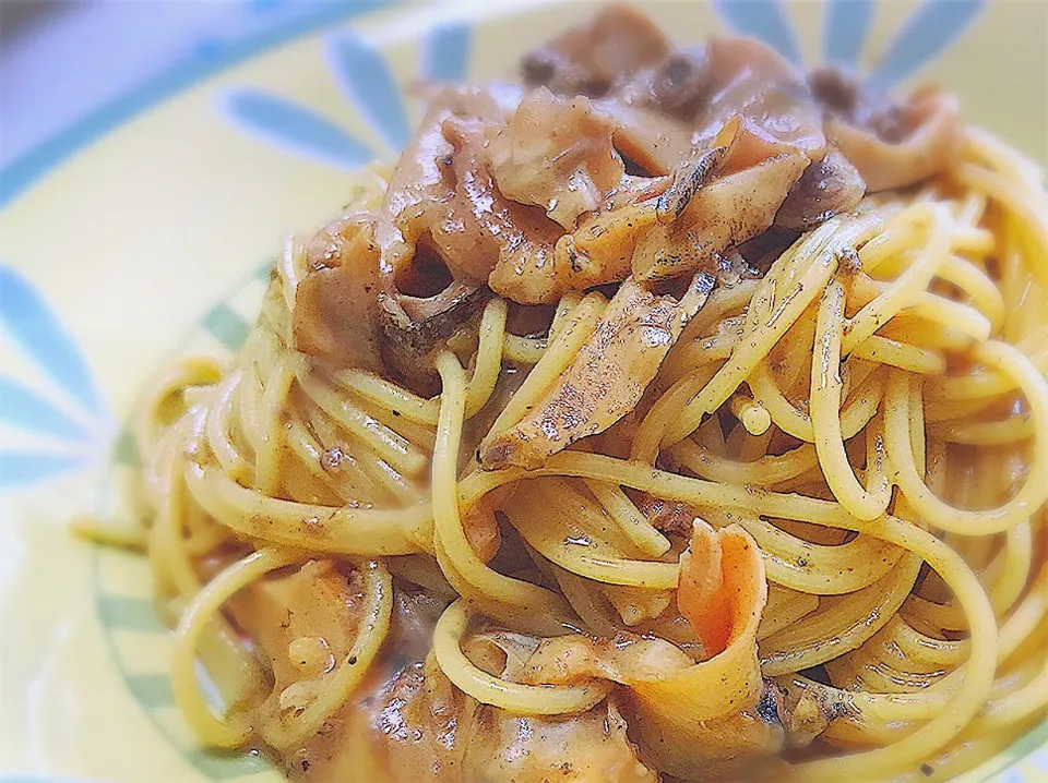 バイ貝と肝ソースのパスタ🍝 (๑˃̵ᴗ˂̵)و|bamazooさん