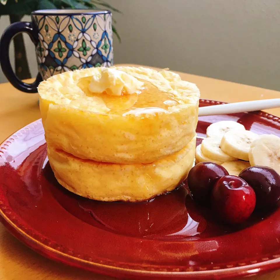 ようやく完成…⁉️スフレパンケーキ🥞🍒|leeさん