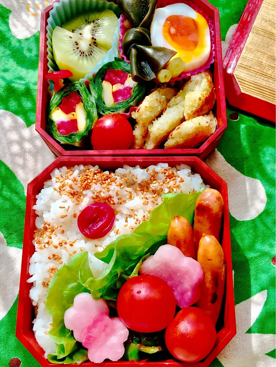 #お弁当  #お父さん弁当  #お弁当じまん 
 #野菜たっぷり  #和食弁当 #鱈のムニエル
 #デザートはキーウィ🥝|Blueberry🫐さん