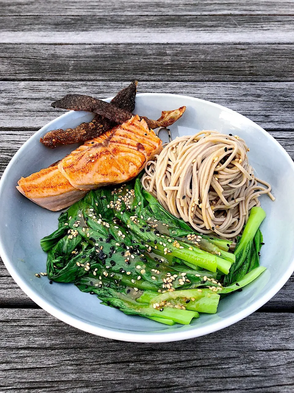 Snapdishの料理写真:Buckwheat Noodles, pan fried salmon, bok choy, ginger miso vinaigrette|12Dragonさん