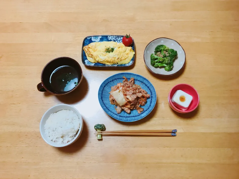 豚キムチ炒め
チーズオムレツ
ブロッコリーのごま和え|ちゃみこさん