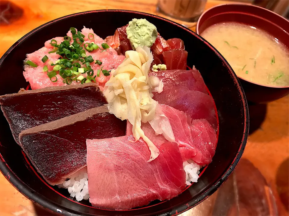 まぐろ尽くし丼|toshi,I🍴さん