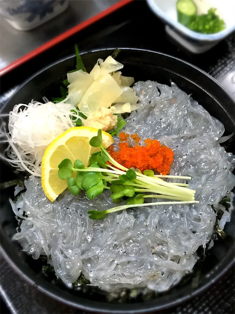 静岡産  生シラス丼  1080円|料理長さん