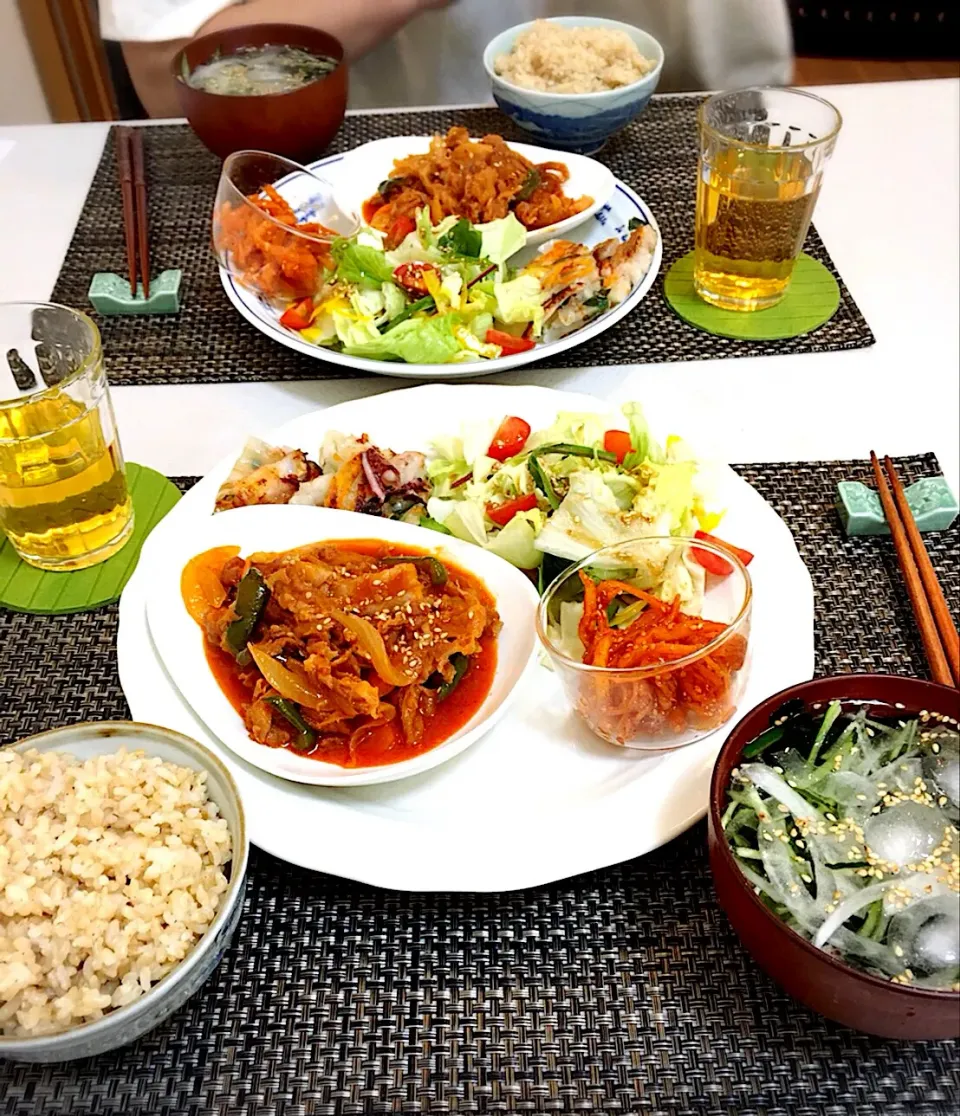 手作り韓定食のランチ❣️(*^_^*)#チヂミ#ジェユッポクム#珍味チェ#サラダ#キュウリとワカメの冷やしスープ#玄米ごはん|Hi-Niさん