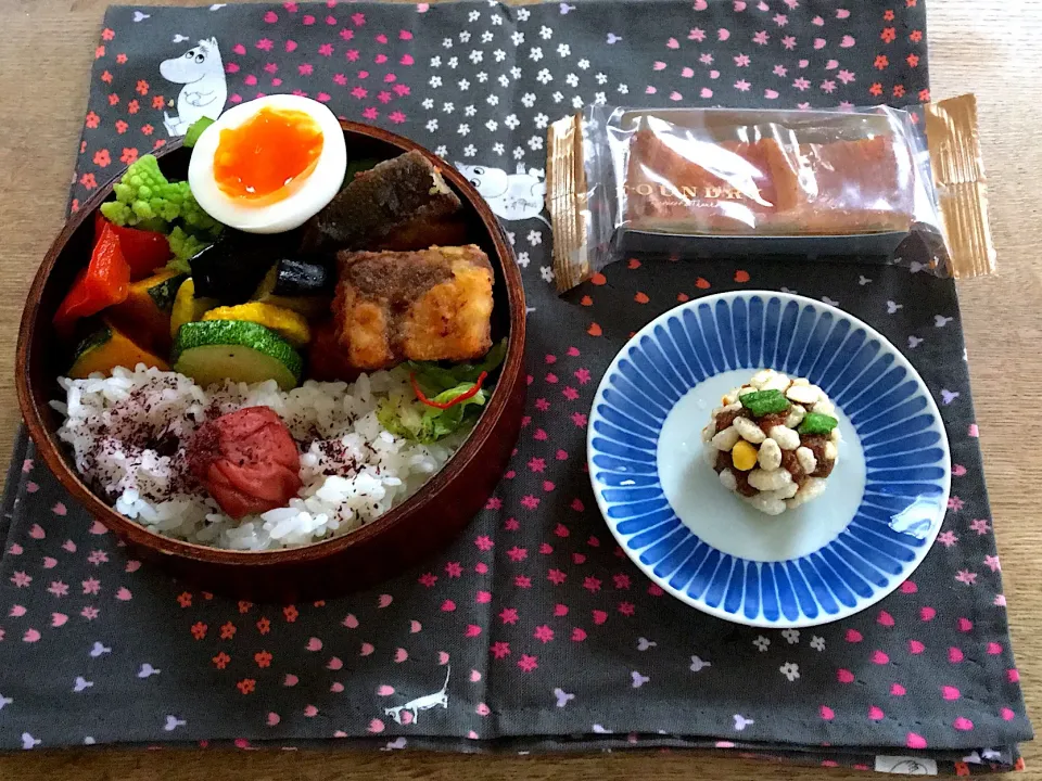 Snapdishの料理写真:本日のお弁当（グラノーラみそ丸つき）|ボンジュール！さん