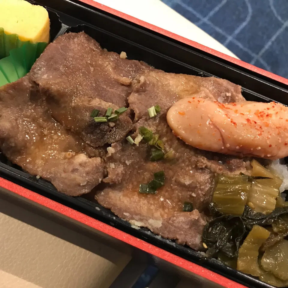 空弁〜牛タン明太子弁当。|KOMAさん