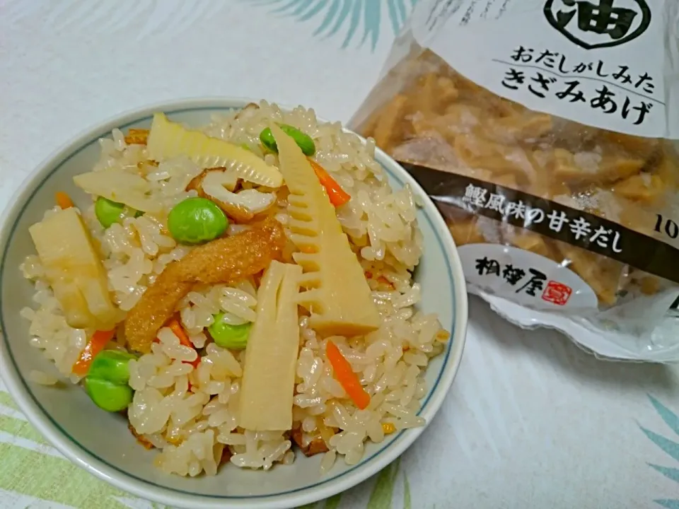 ☆今日の晩ごはん☆　かやくご飯　（相模屋のおだしがしみた　きざみあげ）|hamamaさん