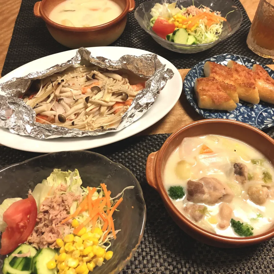 Snapdishの料理写真:クリームシチューの夕飯|Sakikoさん