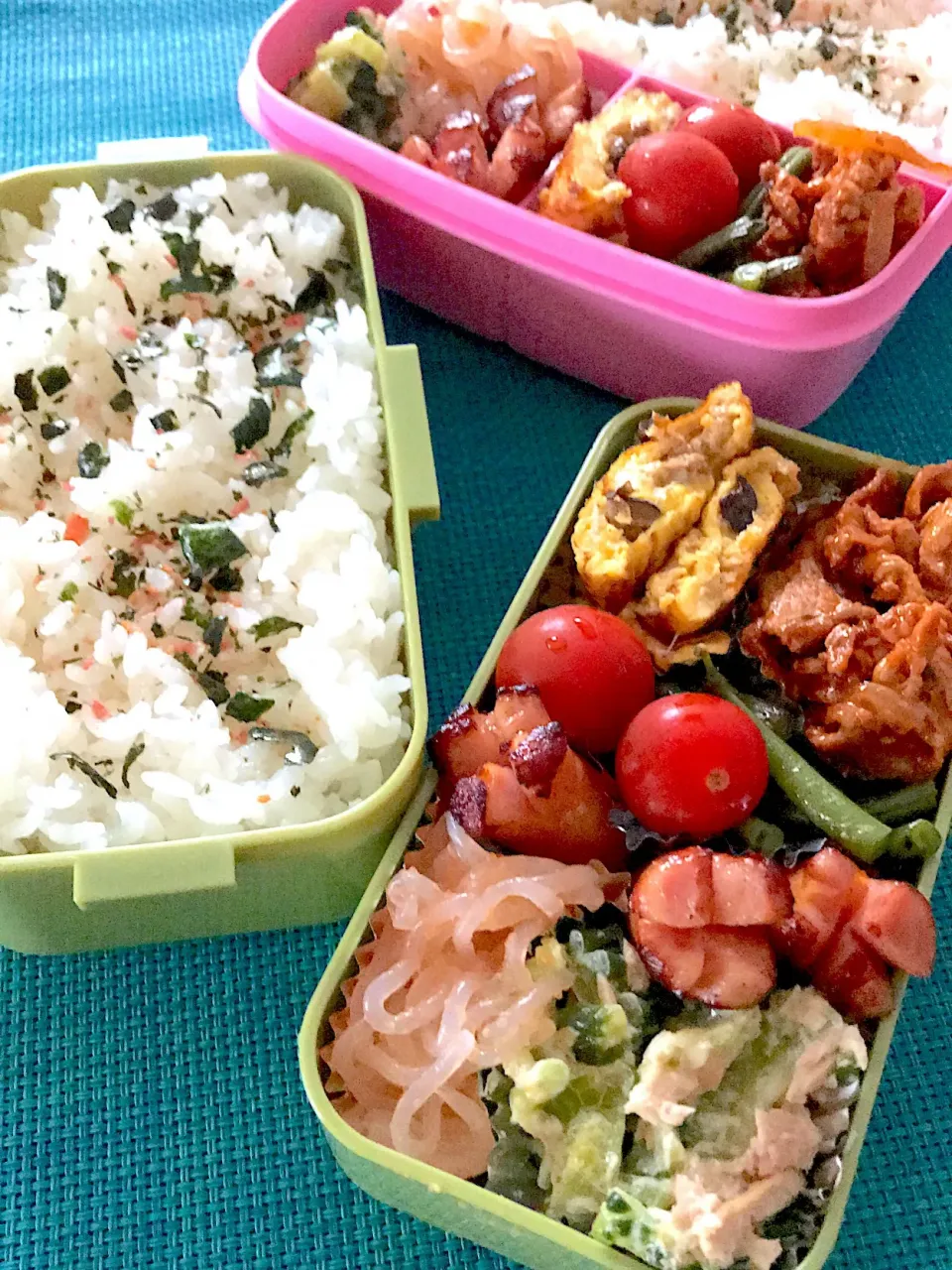 今日のお弁当🍱
豚肉のケチャップ炒め

雨の残る朝
帰りに傘を
忘れないようにね🌂

ムシムシした日に
なりそう😣

気をつけて
いってらっしゃい👋|mokoさん