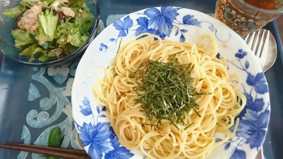 Snapdishの料理写真:2018/6/7(木)サラダとたらこパスタ🎵|しまだ ちえこさん