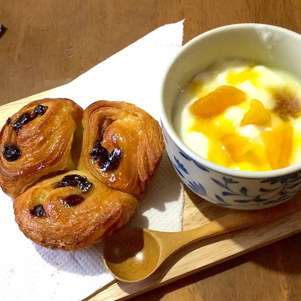 夜ご飯🥐ドライマンゴーヨーグルト|宙まめさん