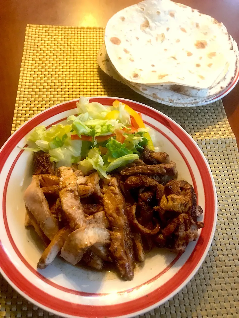 Fajitas de pollo🐥ﾁｷﾝﾌｧﾌｨｰﾀ
Fajita Ramb burrito🔥ﾗﾑﾌｧﾌｨｰﾀﾌﾞﾘｰﾄ|🌈Ami🍻さん