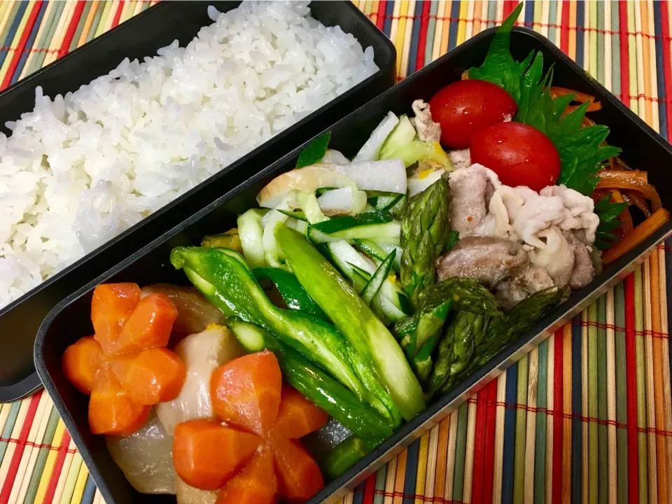 20180607🍱今日の旦那さん弁当🍱
 #旦那さん弁当  #アスパラ  #しそ入り厚焼き笹かま‬|akiyo22さん